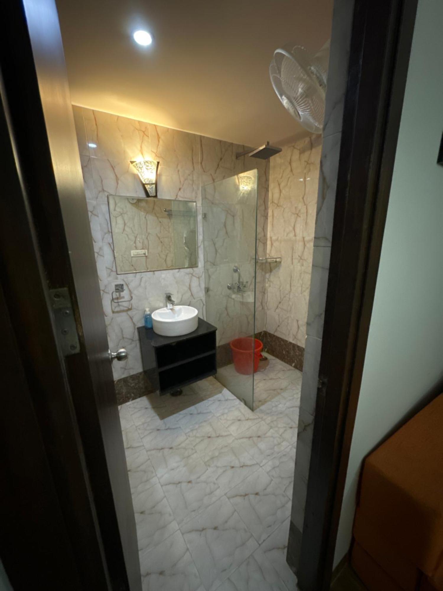 Pearl Suites At Omex Entrenity Vrindāvan 外观 照片
