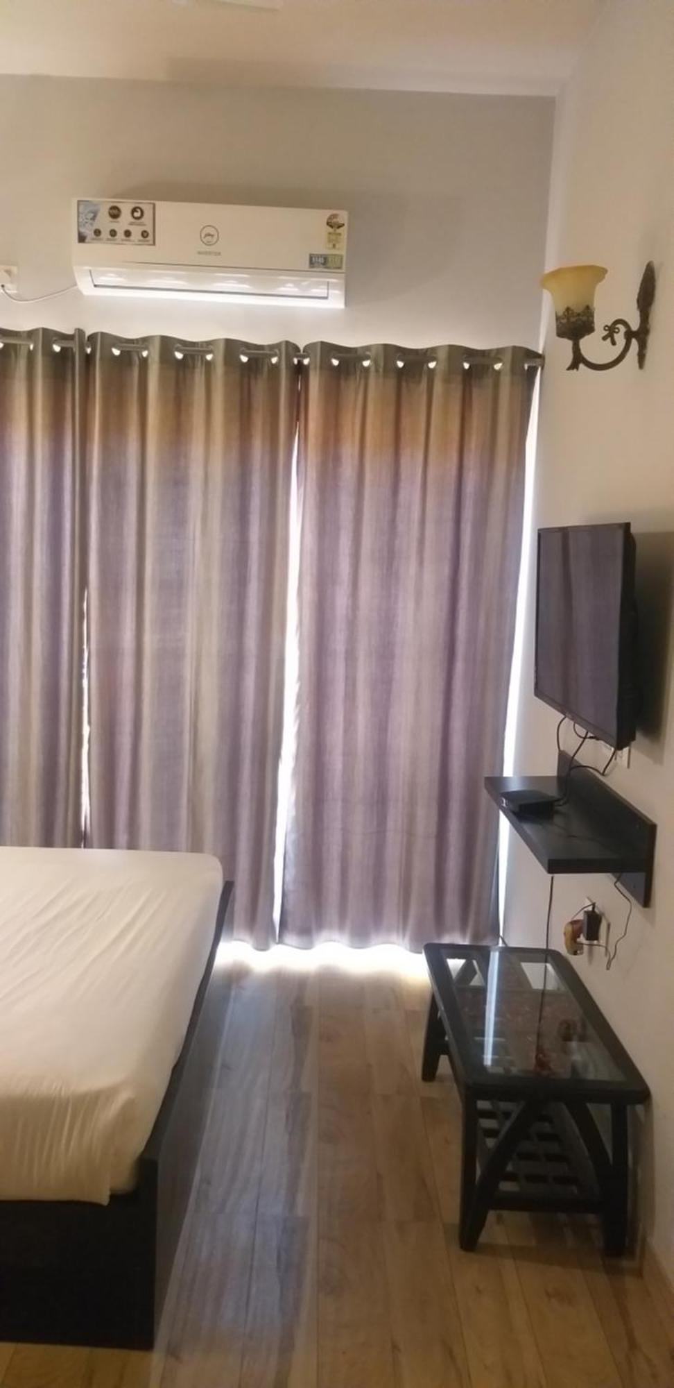 Pearl Suites At Omex Entrenity Vrindāvan 外观 照片